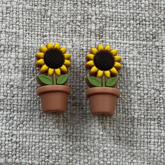 Flower pot point protectors are available to buy online from Ida's House uk yarnshop