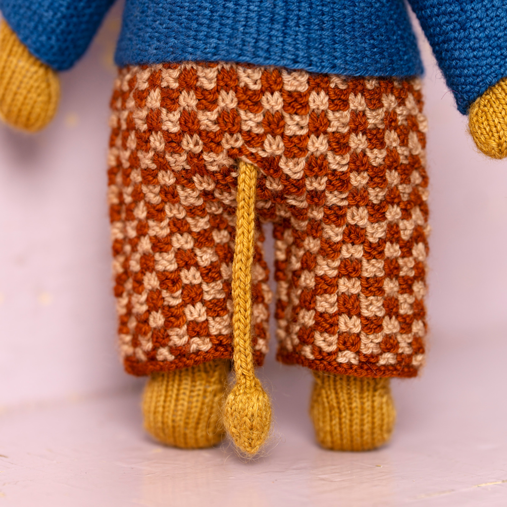 Chez Myrtil more seamless friends to knit and love_is available to buy online from Ida's House.