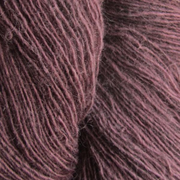 Isager Spinni tweed is available to buy online from UK wool shop, Ida's House.